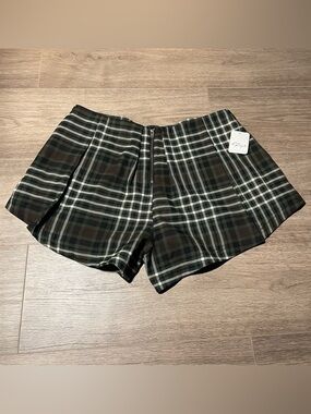 NWT Free People Mayfair Pleated Plaid Shorts Women’s Size 8 Green Black Zip Prep